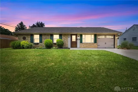 1113 Londonderry Dr, Vandalia, OH 45377