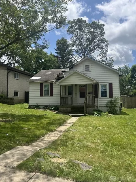 1424 Elmdale Dr, Dayton, OH 45409