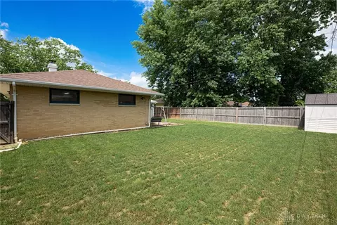 Exterior - 4050 Tacoma St, Springfield, OH 45503 photo 4 of 6