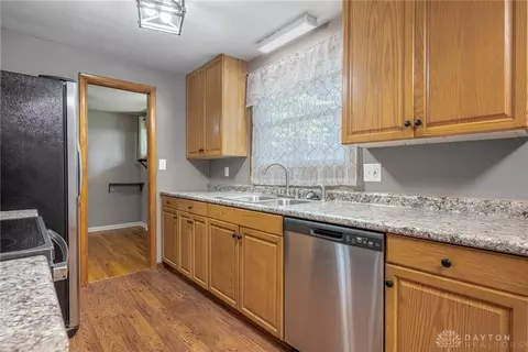 Kitchen - 4050 Tacoma St, Springfield, OH 45503 photo 1 of 3