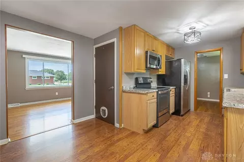Entry Way - 4050 Tacoma St, Springfield, OH 45503 photo 1 of 1