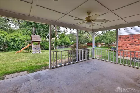 Exterior - 8536 Summitridge Dr, Cincinnati, OH 45255 photo 3 of 8