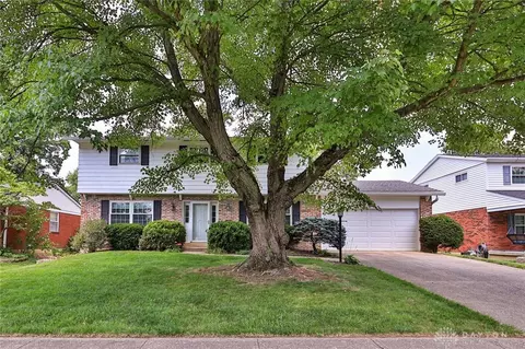 8536 Summitridge Dr, Cincinnati, OH 45255