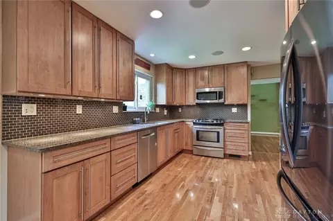 Kitchen - 8536 Summitridge Dr, Cincinnati, OH 45255 photo 1 of 4