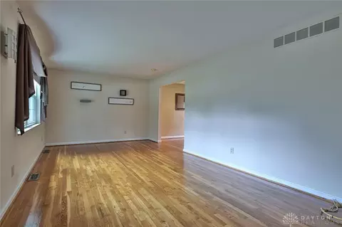 Living - 8536 Summitridge Dr, Cincinnati, OH 45255 photo 1 of 6