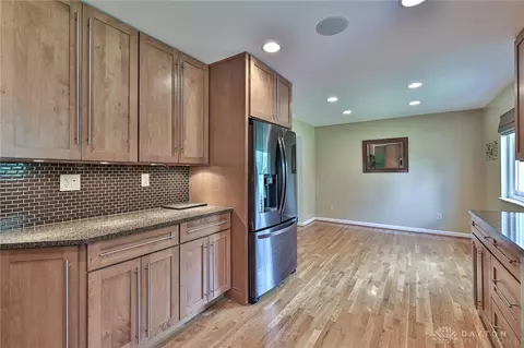 Kitchen - 8536 Summitridge Dr, Cincinnati, OH 45255 photo 3 of 4