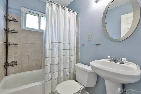 Bath - 8536 Summitridge Dr, Cincinnati, OH 45255 photo 5 of 5
