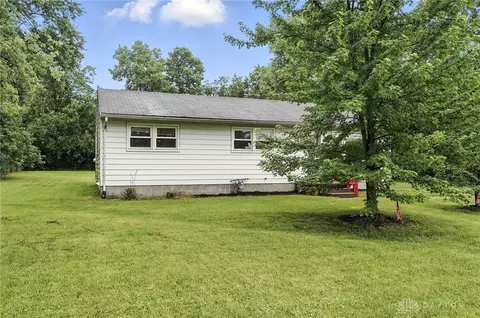 217 Arcadia Dr, Middletown, OH 45042