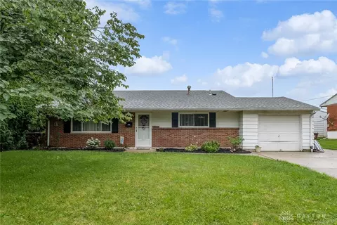1861 Bordeaux Dr, Fairborn, OH 45324