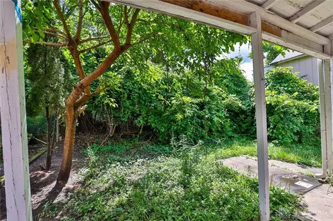Exterior - 15 Bertus St, Cincinnati, OH 45217 photo 6 of 7