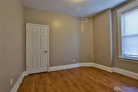 Bedroom - 15 Bertus St, Cincinnati, OH 45217 photo 3 of 4