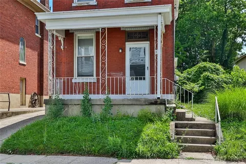 Exterior - 15 Bertus St, Cincinnati, OH 45217 photo 4 of 7
