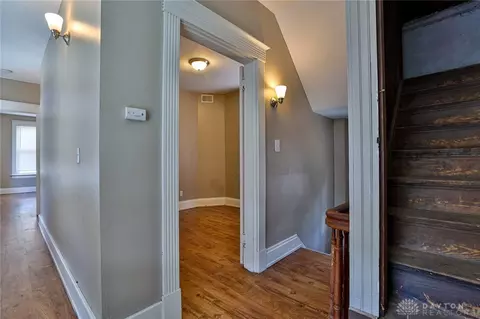 Entry Way - 15 Bertus St, Cincinnati, OH 45217 photo 4 of 4
