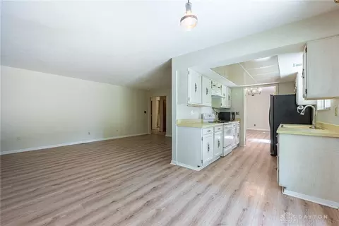 7635 Bigger Rd, Centerville, OH 45459 photo 9