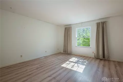 7635 Bigger Rd, Centerville, OH 45459 photo 17