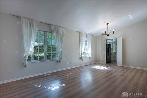 7635 Bigger Rd, Centerville, OH 45459 photo 5