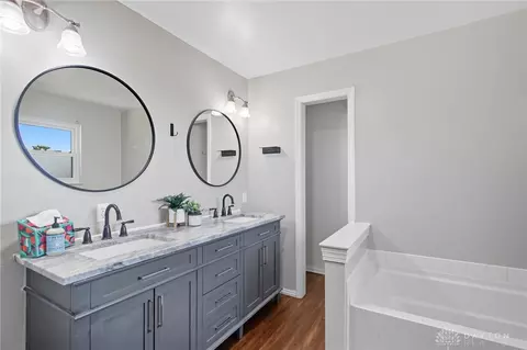 Bath - 2995 Upper Bellbrook Rd, Bellbrook, OH 45305 photo 1 of 5