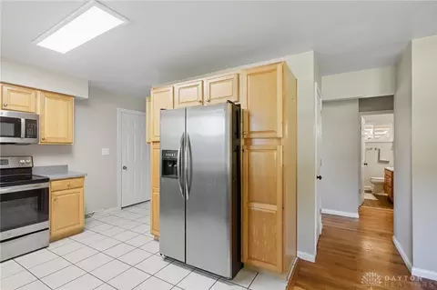 Kitchen - 2995 Upper Bellbrook Rd, Bellbrook, OH 45305 photo 3 of 5