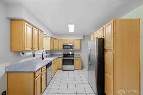 Kitchen - 2995 Upper Bellbrook Rd, Bellbrook, OH 45305 photo 2 of 5