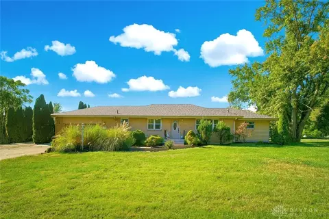 Exterior - 2995 Upper Bellbrook Rd, Bellbrook, OH 45305 photo 11 of 15