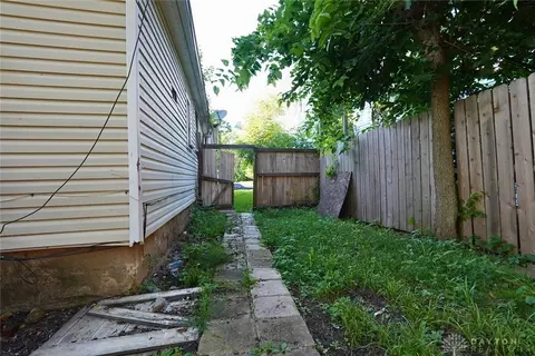 209 E Grand Ave, Springfield, OH 45505 photo 7