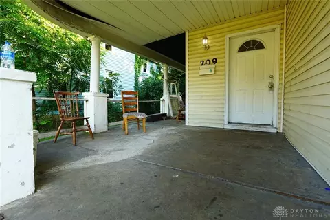209 E Grand Ave, Springfield, OH 45505 photo 3