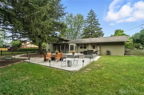 Exterior - 372 Willowhurst Dr, Centerville, OH 45459 photo 10 of 19