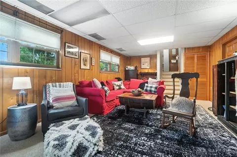 Living - 372 Willowhurst Dr, Centerville, OH 45459 photo 11 of 11