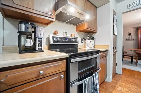 Kitchen - 372 Willowhurst Dr, Centerville, OH 45459 photo 3 of 6