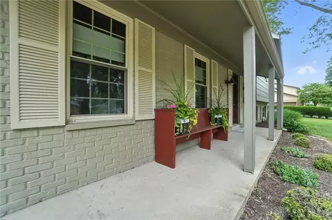 Exterior - 372 Willowhurst Dr, Centerville, OH 45459 photo 5 of 19