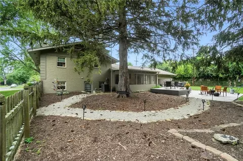 Exterior - 372 Willowhurst Dr, Centerville, OH 45459 photo 17 of 19