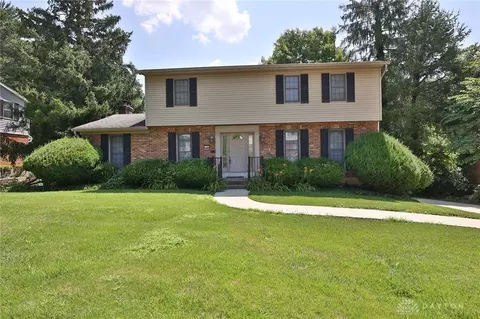 798 Carini Ln, Cincinnati, OH 45218