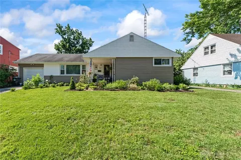 542 Lohnes Dr, Fairborn, OH 45324