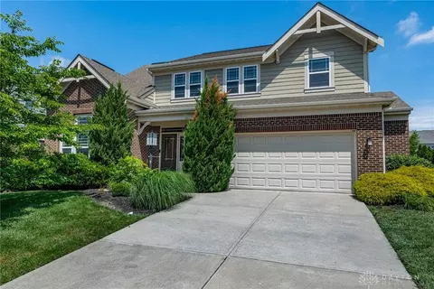 225 Woodstream Dr, Springboro, OH 45066
