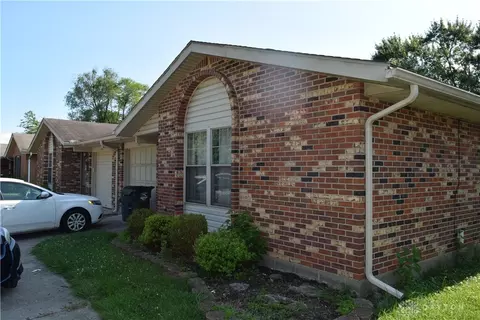 220 N Main St, Englewood, OH 45322