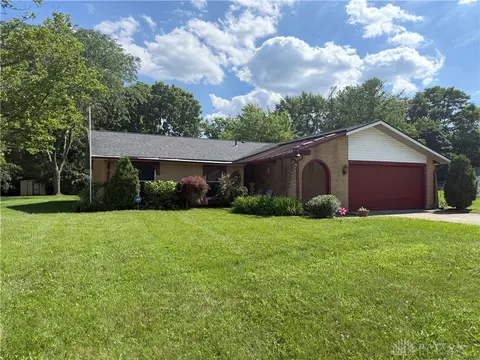 3189 Windmill Dr, Dayton, OH 45432