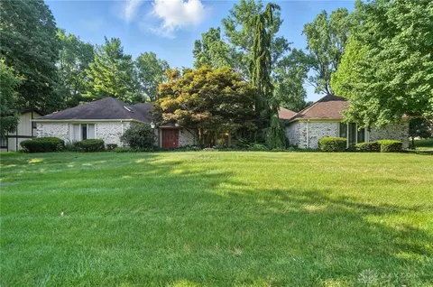 328 Shadywood Dr, Dayton, OH 45415