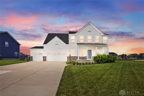 3833 Oak Creek Dr, Dayton, OH 45440