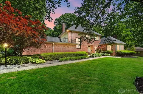 169 Trailwoods Dr, Dayton, OH 45415