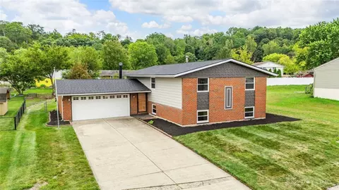 5316 Wakefield Dr, Fairborn, OH 45324