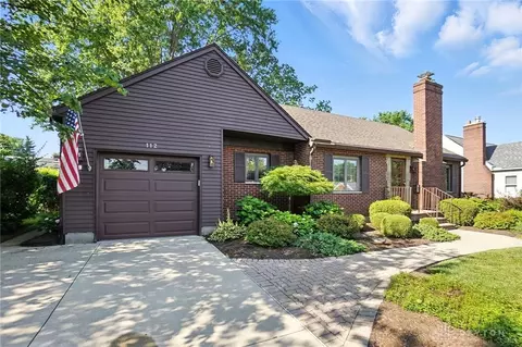 Exterior - 112 Earnshaw Dr, Kettering, OH 45429 photo 2 of 11