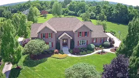 1962 Fountain View Dr, Dayton, OH 45414
