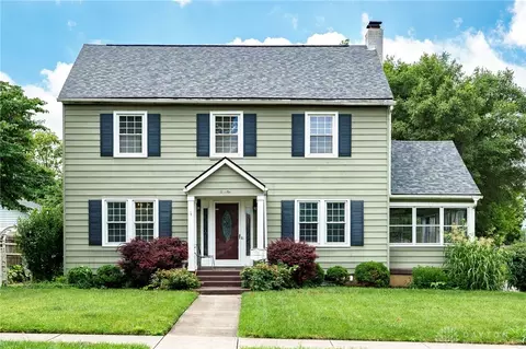 110 Kenwood Dr, Middletown, OH 45042