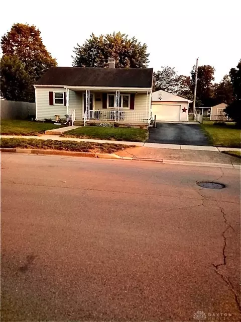34 William St, West Carrollton, OH 45449