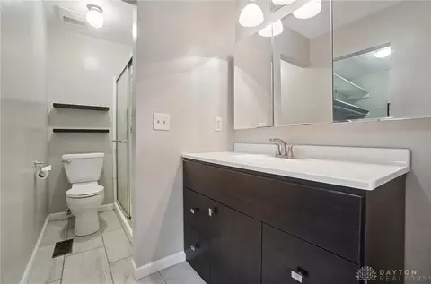 Bath - 3845 Westcliff Ct, Springfield, OH 45502 photo 1 of 5
