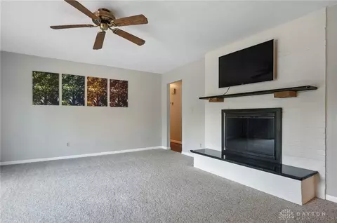 Living - 3845 Westcliff Ct, Springfield, OH 45502 photo 9 of 14
