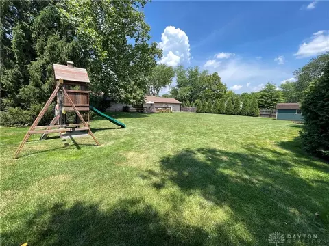Exterior - 3845 Westcliff Ct, Springfield, OH 45502 photo 19 of 23