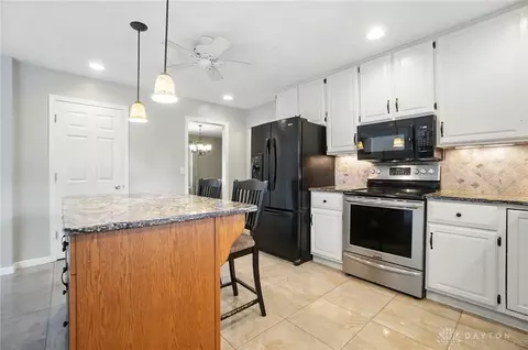 Kitchen - 3845 Westcliff Ct, Springfield, OH 45502 photo 7 of 8