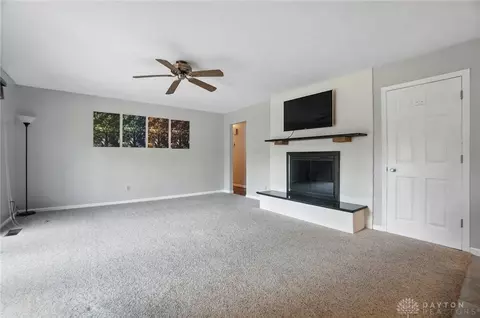 Living - 3845 Westcliff Ct, Springfield, OH 45502 photo 11 of 14