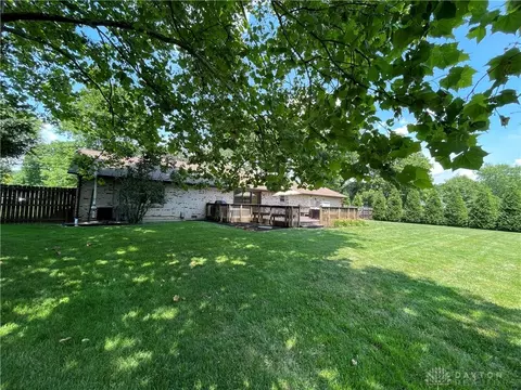 Exterior - 3845 Westcliff Ct, Springfield, OH 45502 photo 14 of 23